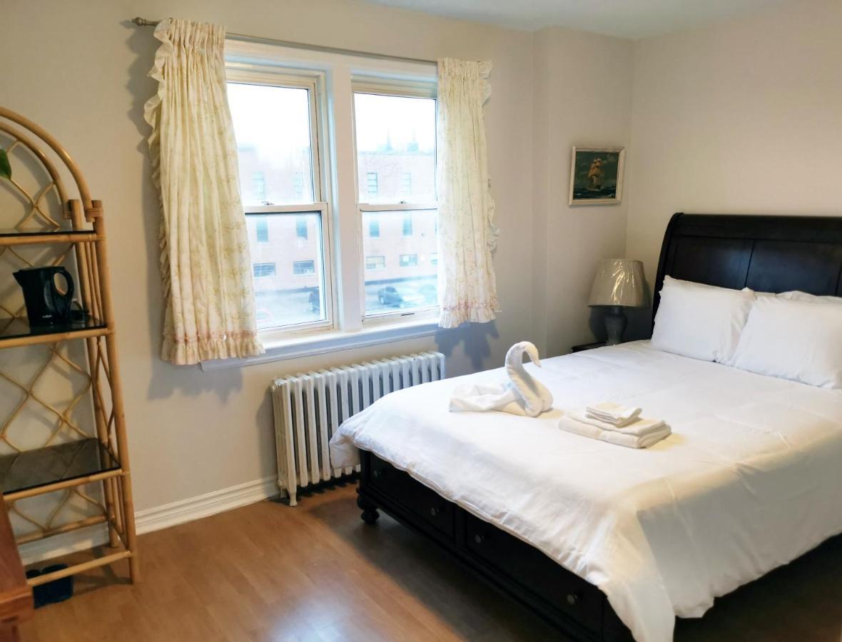 Апартаменти Cozy Private Rm Heart Of North York Free Parking Full Kitchen Close To Downtown Торонто Екстер'єр фото