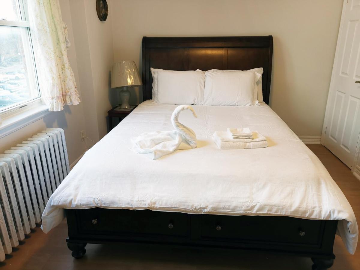 Апартаменти Cozy Private Rm Heart Of North York Free Parking Full Kitchen Close To Downtown Торонто Екстер'єр фото