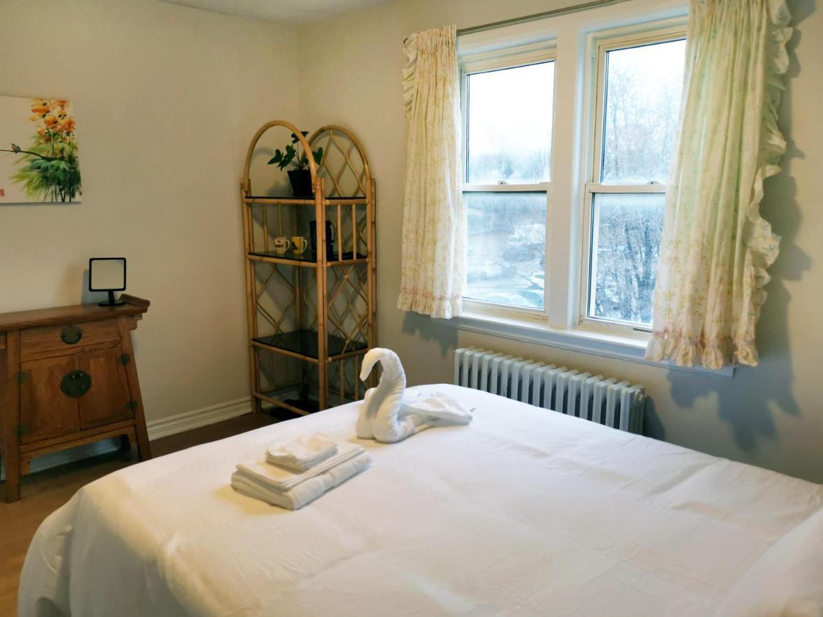 Апартаменти Cozy Private Rm Heart Of North York Free Parking Full Kitchen Close To Downtown Торонто Екстер'єр фото