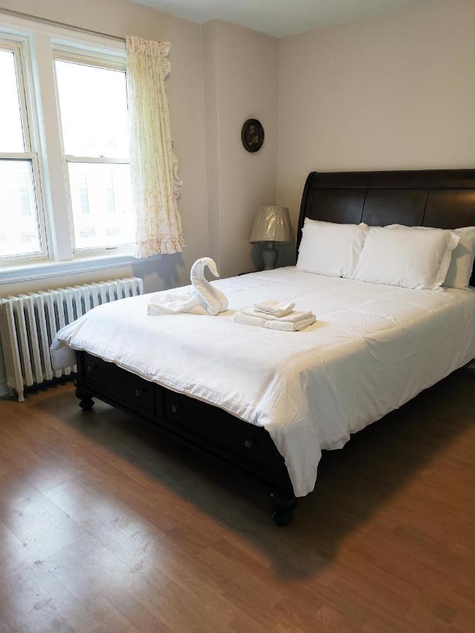 Апартаменти Cozy Private Rm Heart Of North York Free Parking Full Kitchen Close To Downtown Торонто Екстер'єр фото